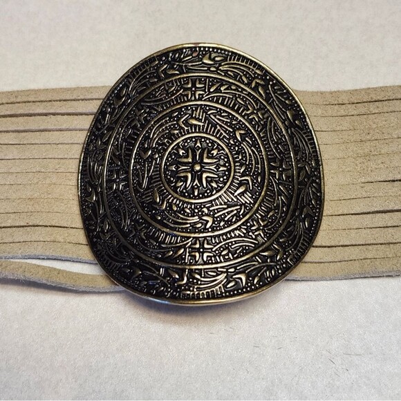 Lulus faux suede & metallic toggle clasp bracelet, taupe - Picture 2 of 5